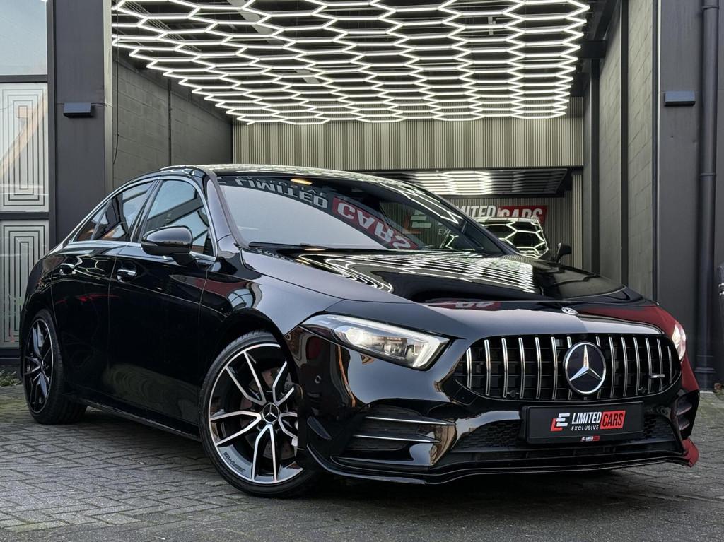 Mercedes AMG 35 4MATIC | BURMESTER | 360 CAMERA, Auto's, Mercedes-Benz, Automaat, 1490 kg, Gebruikt, Zwart