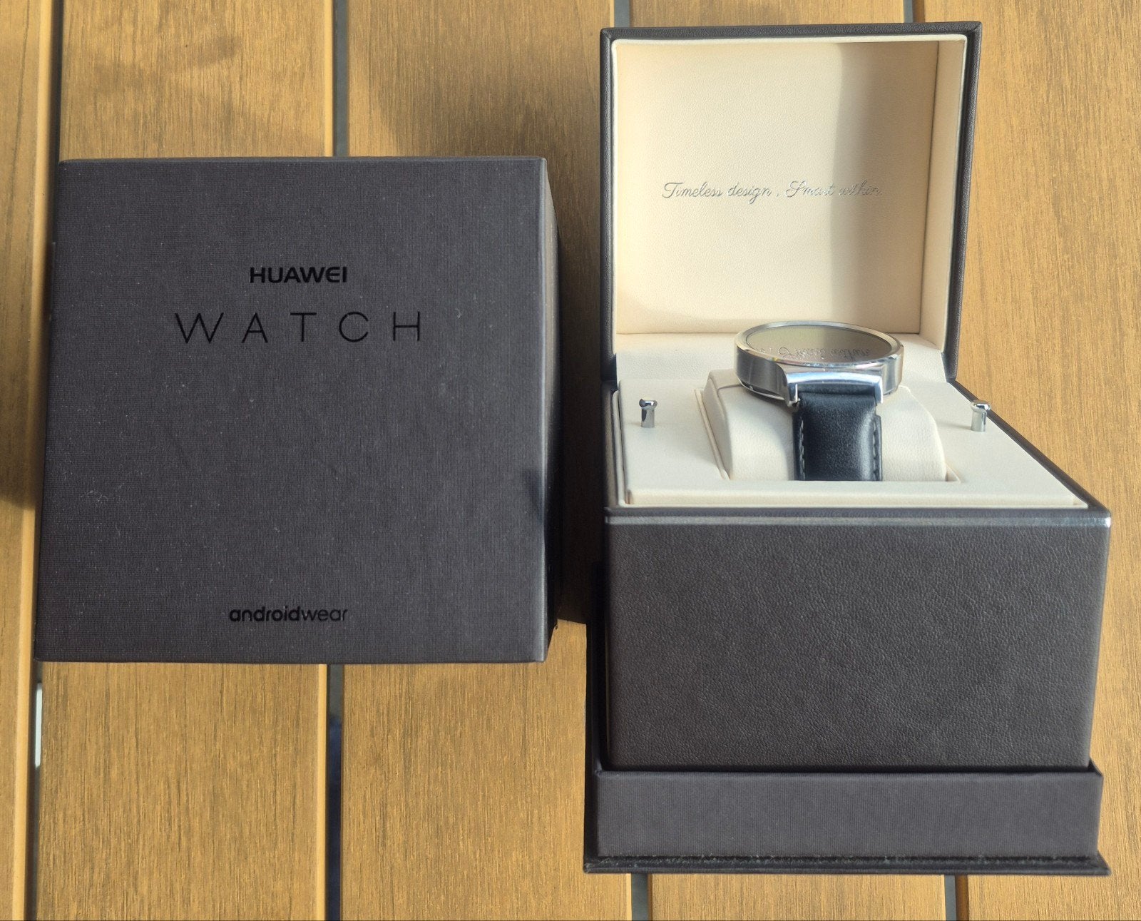 Huawei Watch Classic met Saffierglas en zwart Lederen Band, Ophalen of Verzenden, Zo goed als nieuw, Waterdicht, Huawei