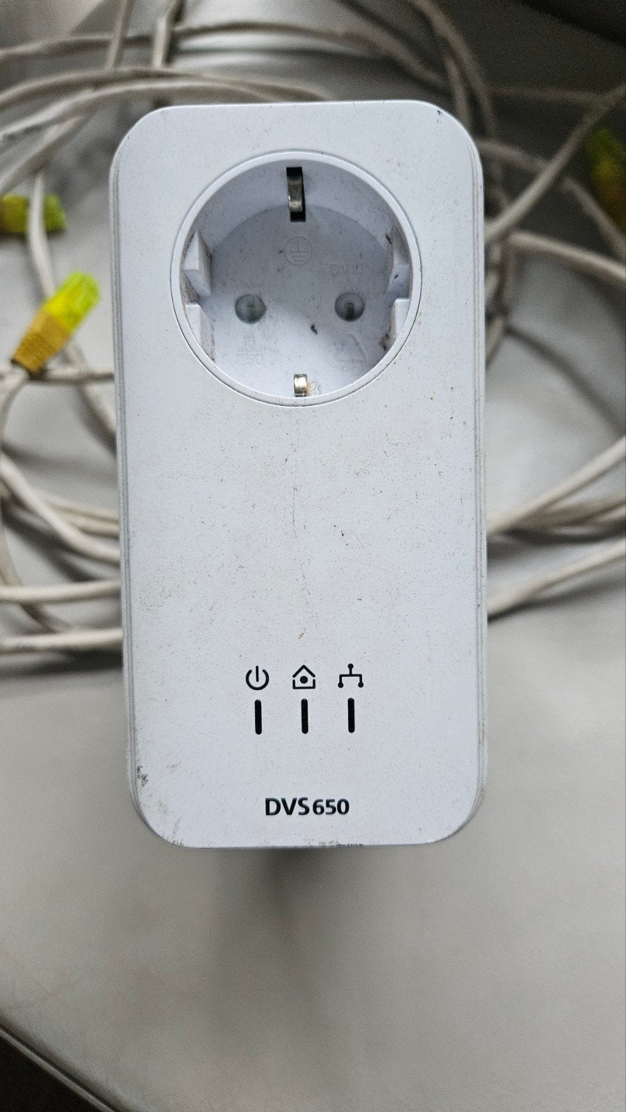 Devolo DVS650 Powerline Adapter met stopcontact, Ophalen of Verzenden, Gebruikt, Devolo