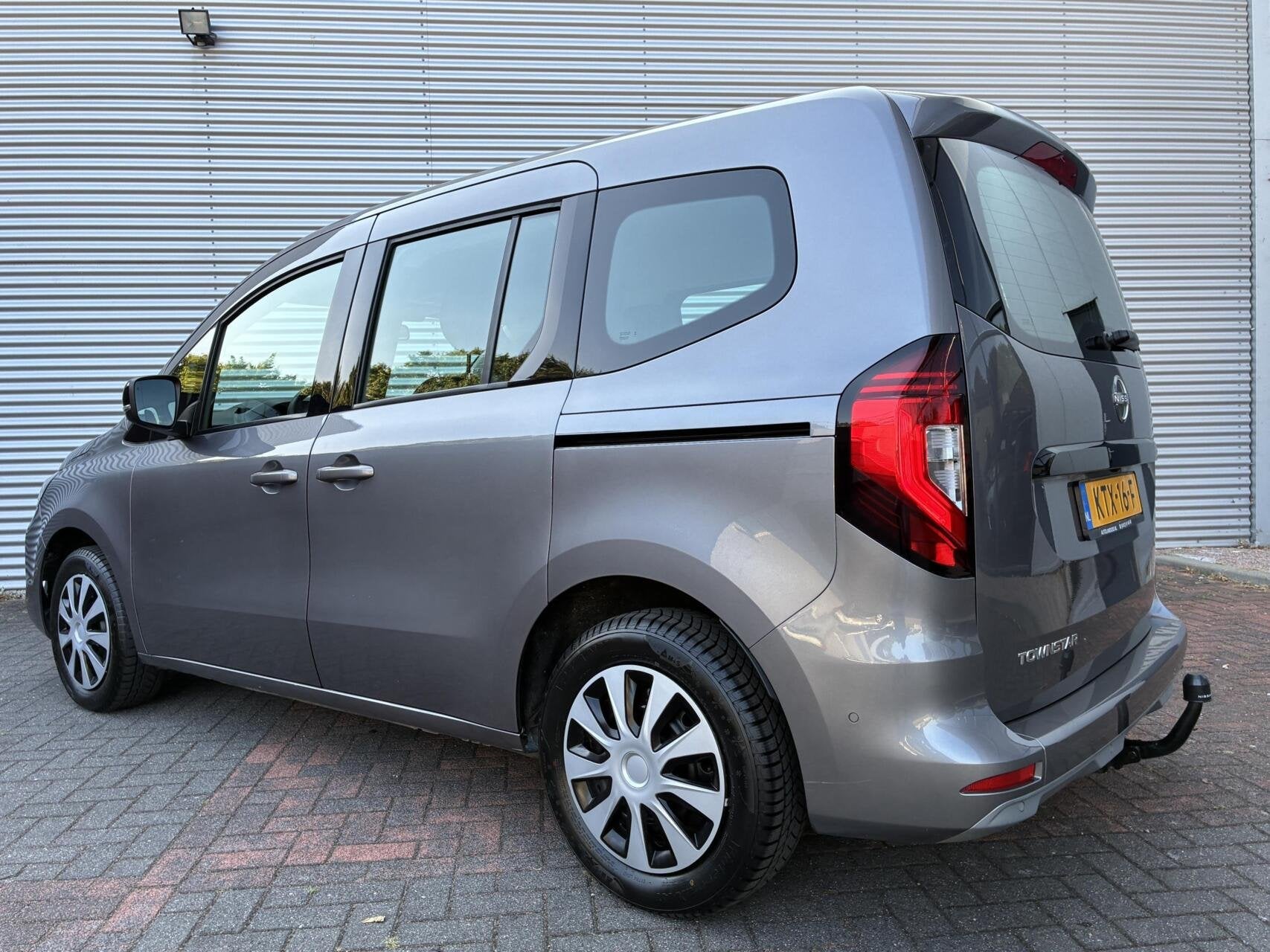 Nissan TOWNSTAR 1.4 Carplay Cruise Led Camera Leer Dab 2022, Auto's, Nissan, Automaat, Dealer onderhouden, Gebruikt, 4 cilinders