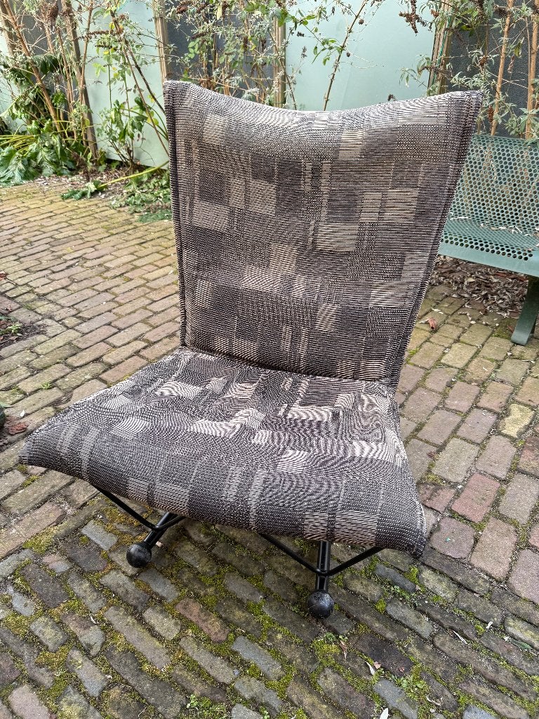 Flyer Young International Mazairac en Boonzaaijer, Ophalen, Minder dan 50 cm, Gebruikt, Overige materialen