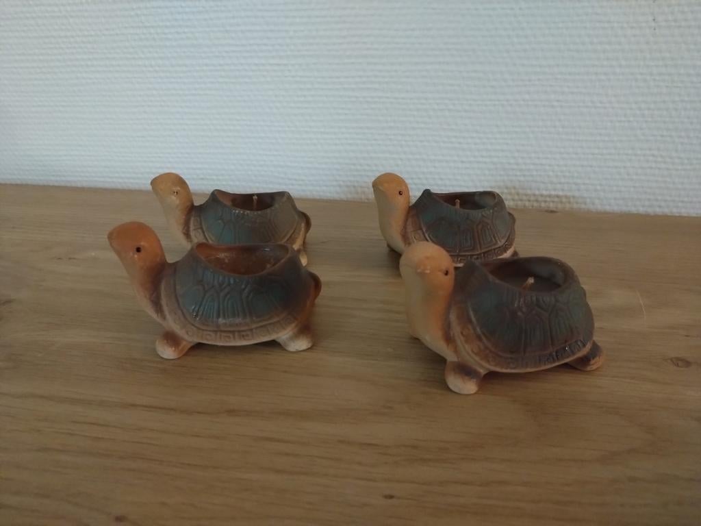 Vier schattige schildpadden kaarsjes, Ophalen of Verzenden, Overige materialen, Minder dan 25 cm
