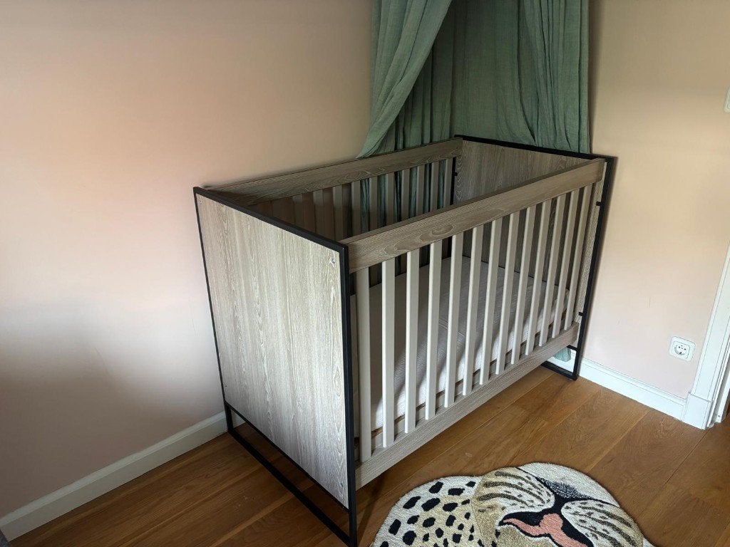 Ledikant babybed, +/- (HxBxL): 92x70x123cm, 2 hoogtes, Ophalen, Gebruikt, Ledikant