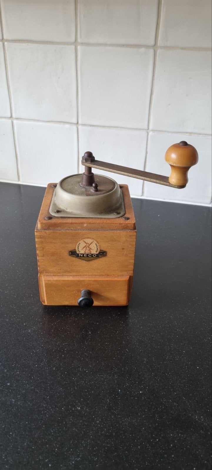 Laaks Brocante, vintage koffiemolen Neco, Antiek en Kunst, Antiek | Keukenbenodigdheden, Ophalen of Verzenden