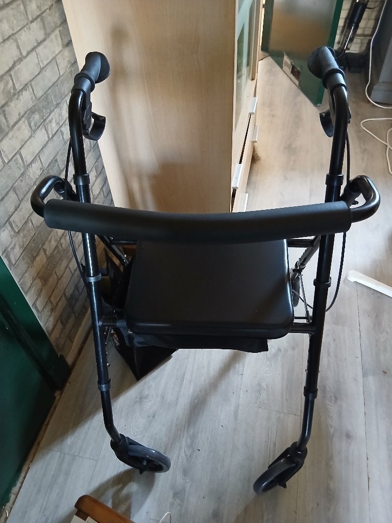 Rollator, Ophalen, Opvouwbaar, Zo goed als nieuw