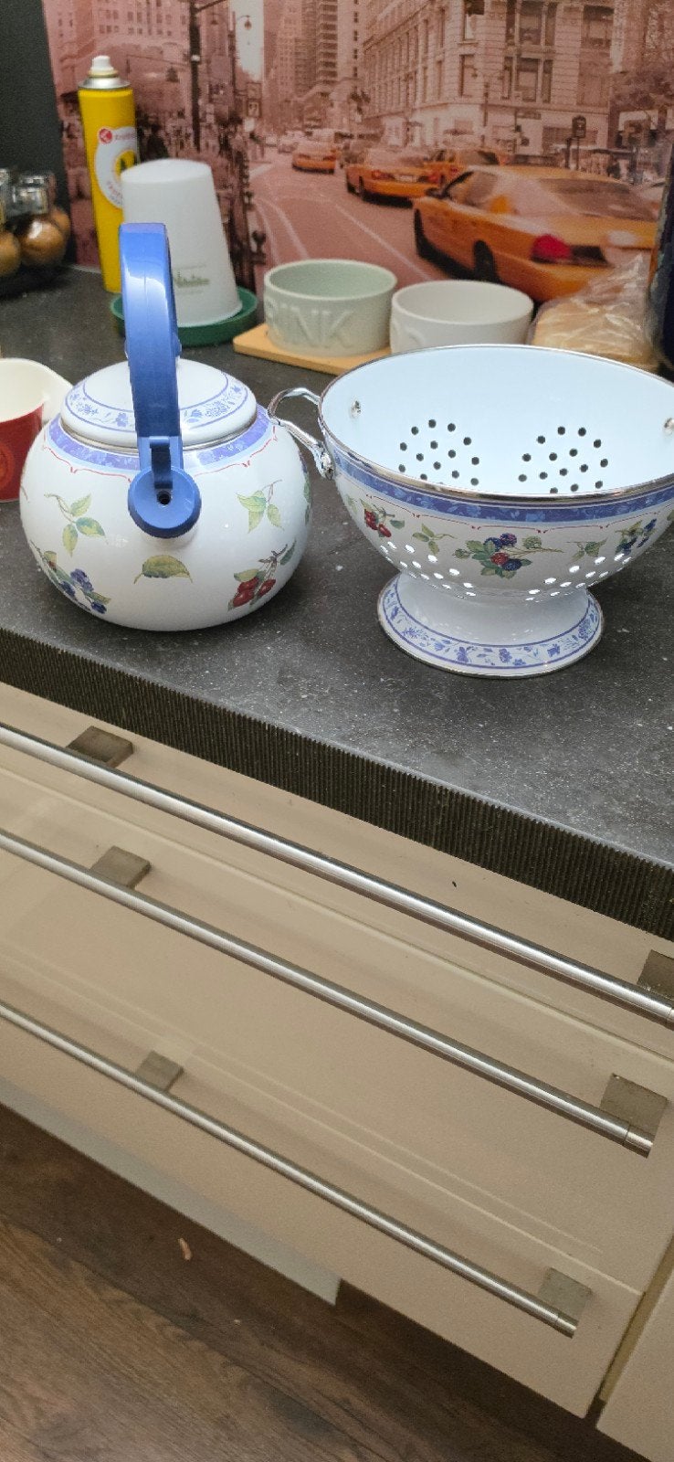 Villeroy & Boch theepot met fruitdecoratie en vagiet, Theepot/fluitketel, Gebruikt, Ophalen of Verzenden, Steen/keramiek