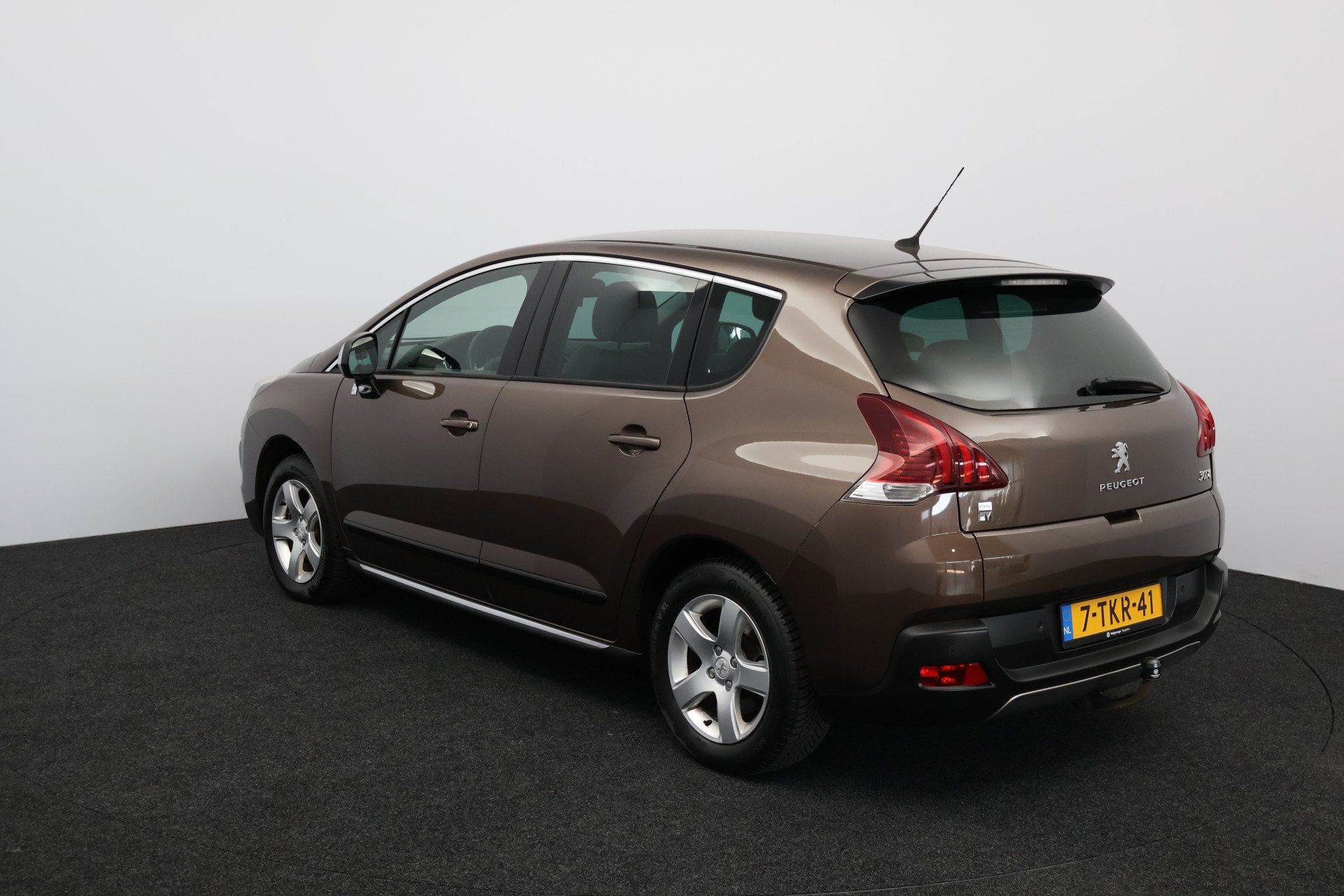 Peugeot 3008 2.0 HDi HYbrid4 Blue Lease/ Trekhaak/ 16'' LMV/, Auto's, Peugeot, Automaat, Gebruikt, Beige, 4 cilinders