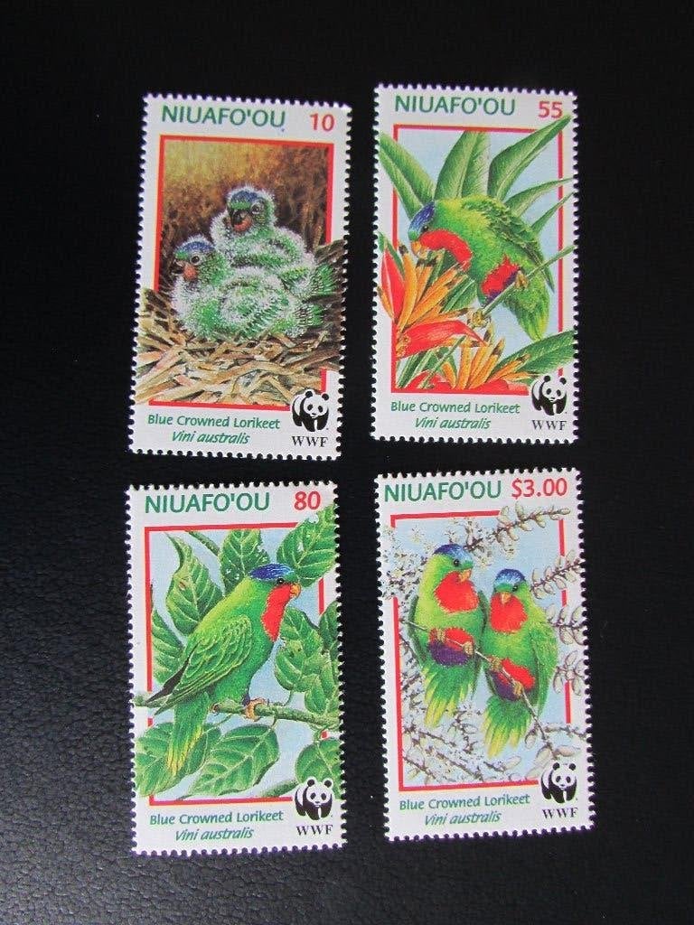 Postzegel Vogel: Serie van 4 Blauwkap Lori's uit NIUAFO'OU, Ophalen of Verzenden, Postfris, Dier of Natuur