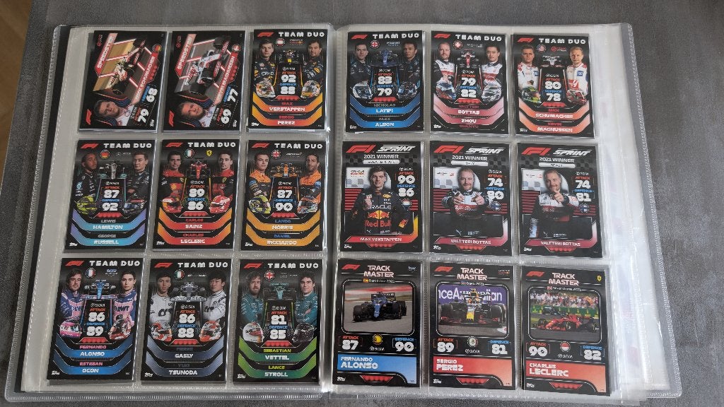 Topps Turbo Attax F1 2022 bijna compleet 360/361 map, Ophalen of Verzenden, Zo goed als nieuw, Meerdere plaatjes