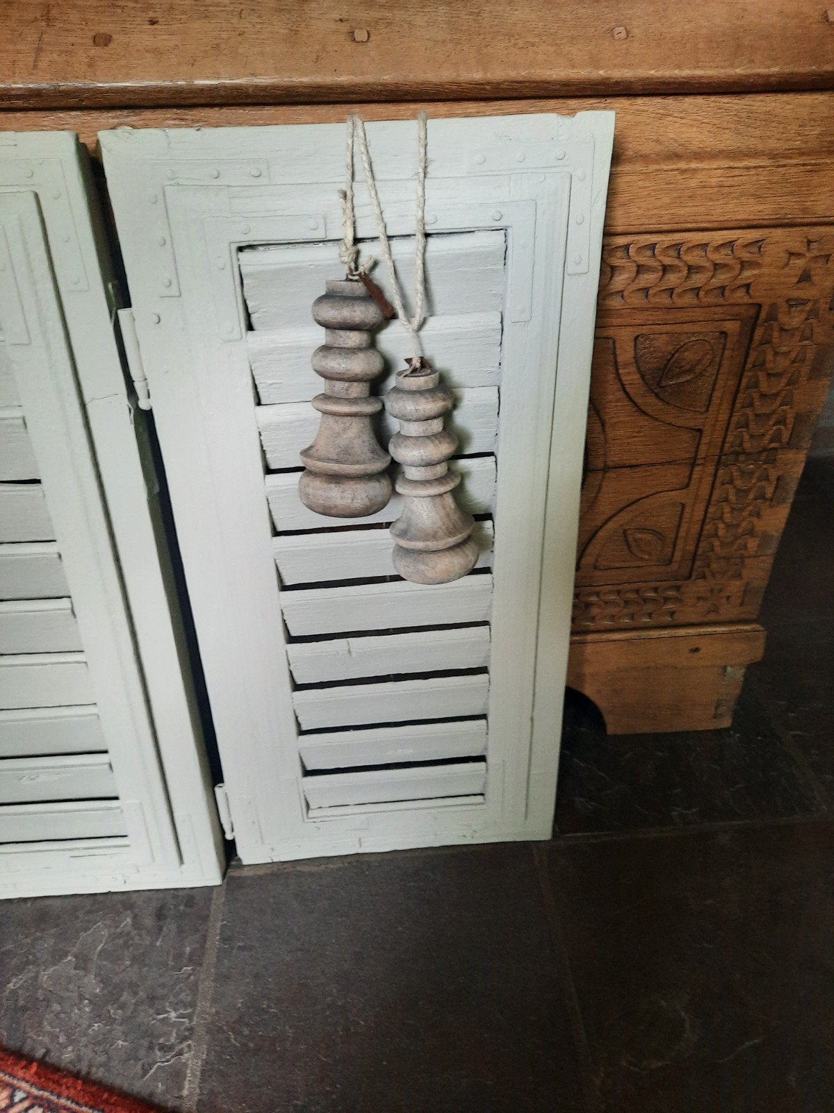 Set oude luikjes..venstertjes, Ophalen