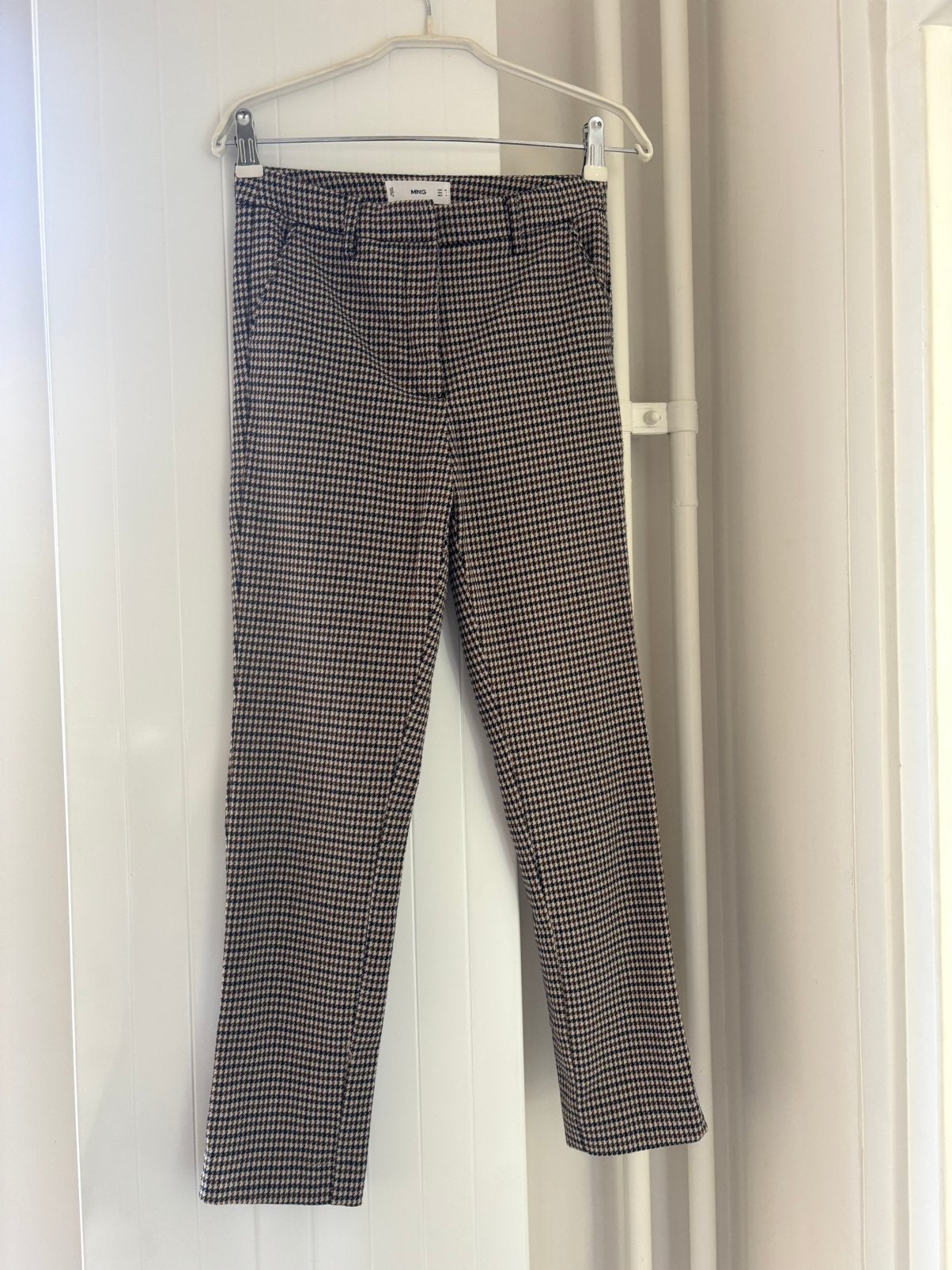 Mango nette pantalon maat 32 | Pied-de-poule lange broek, Zwart, Ophalen of Verzenden, Zo goed als nieuw, Maat 34 (XS) of kleiner