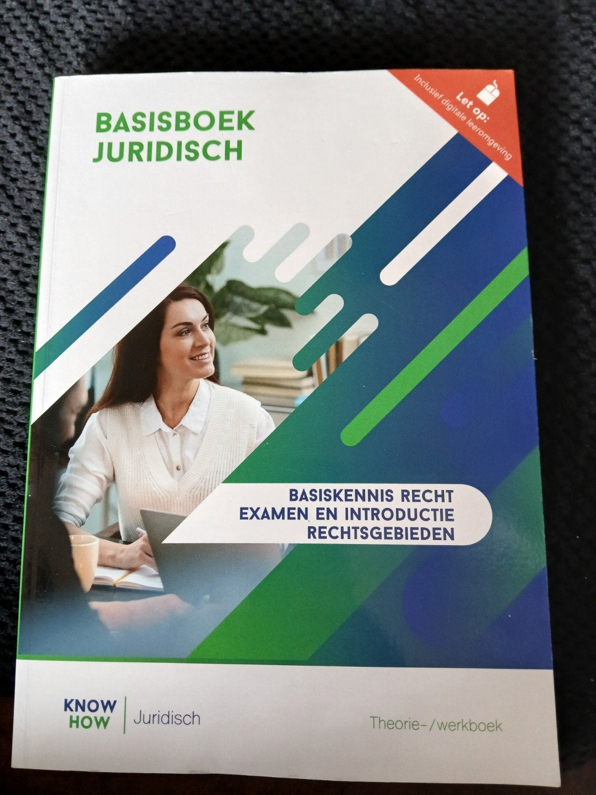 Basisboek Juridisch - Basiskennis Recht Examen, Ophalen of Verzenden, Zo goed als nieuw, MBO, Gamma