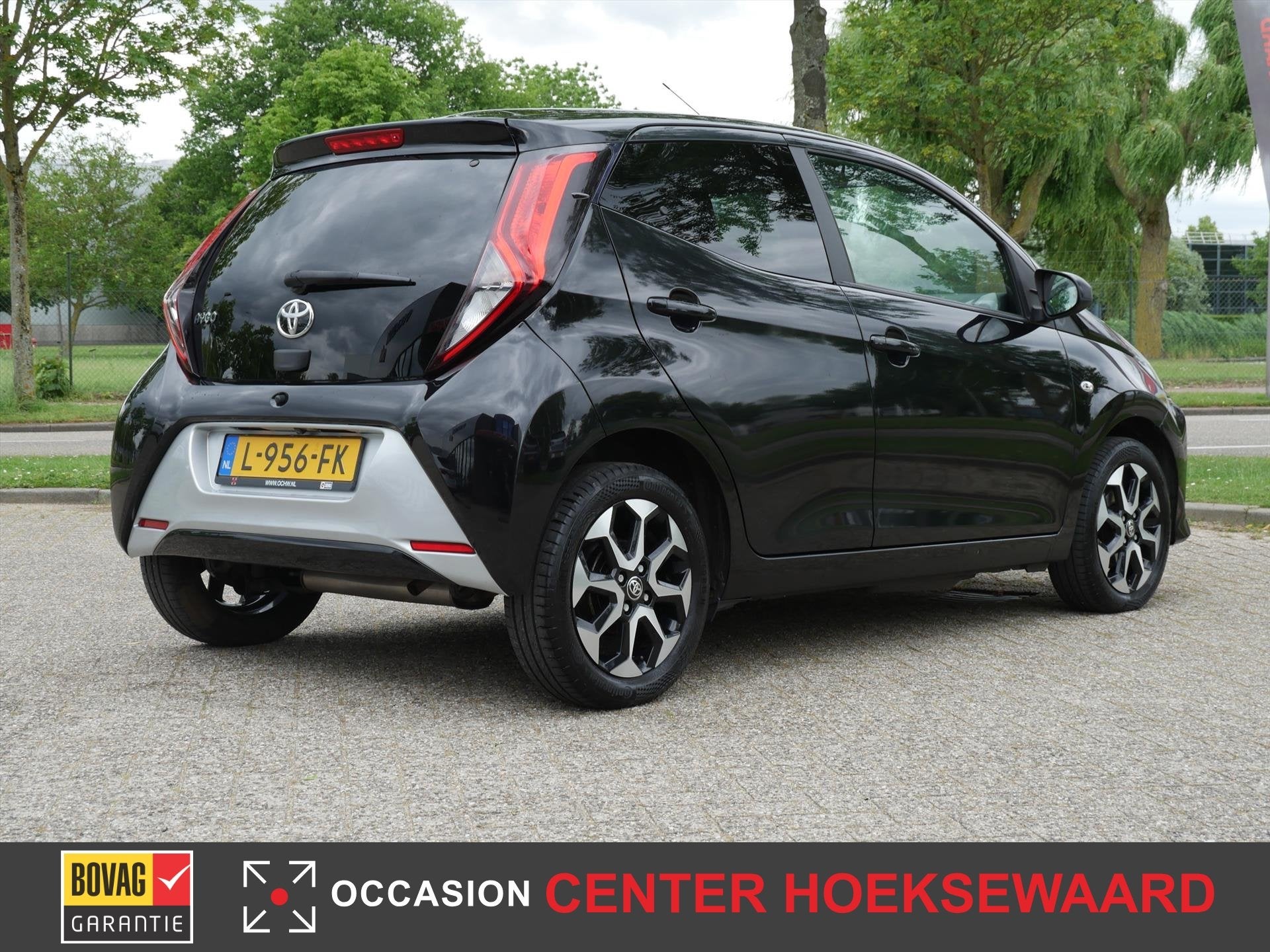 TOYOTA Aygo 1.0 VVT-i 72pk 5D X-Cite | Camera | CarPlay | Le, 12 maanden, Stof, Gebruikt, Zwart
