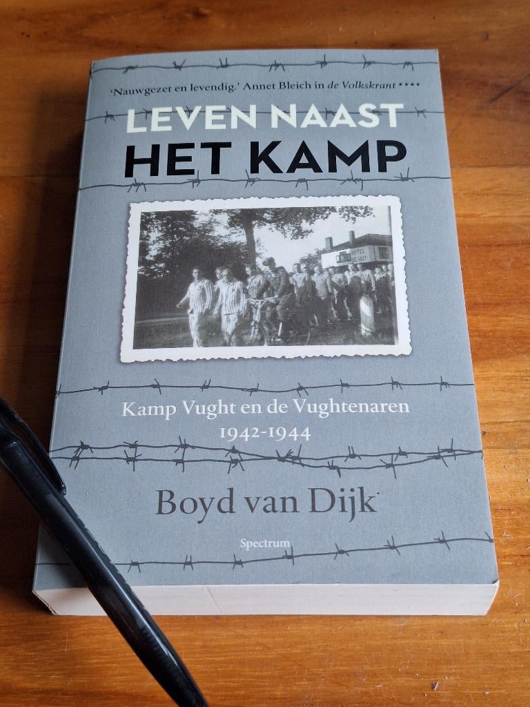 Leven naast het kamp / kamp vught en de vughtenaren, Ophalen of Verzenden, Tweede Wereldoorlog, Gelezen, Overige onderwerpen