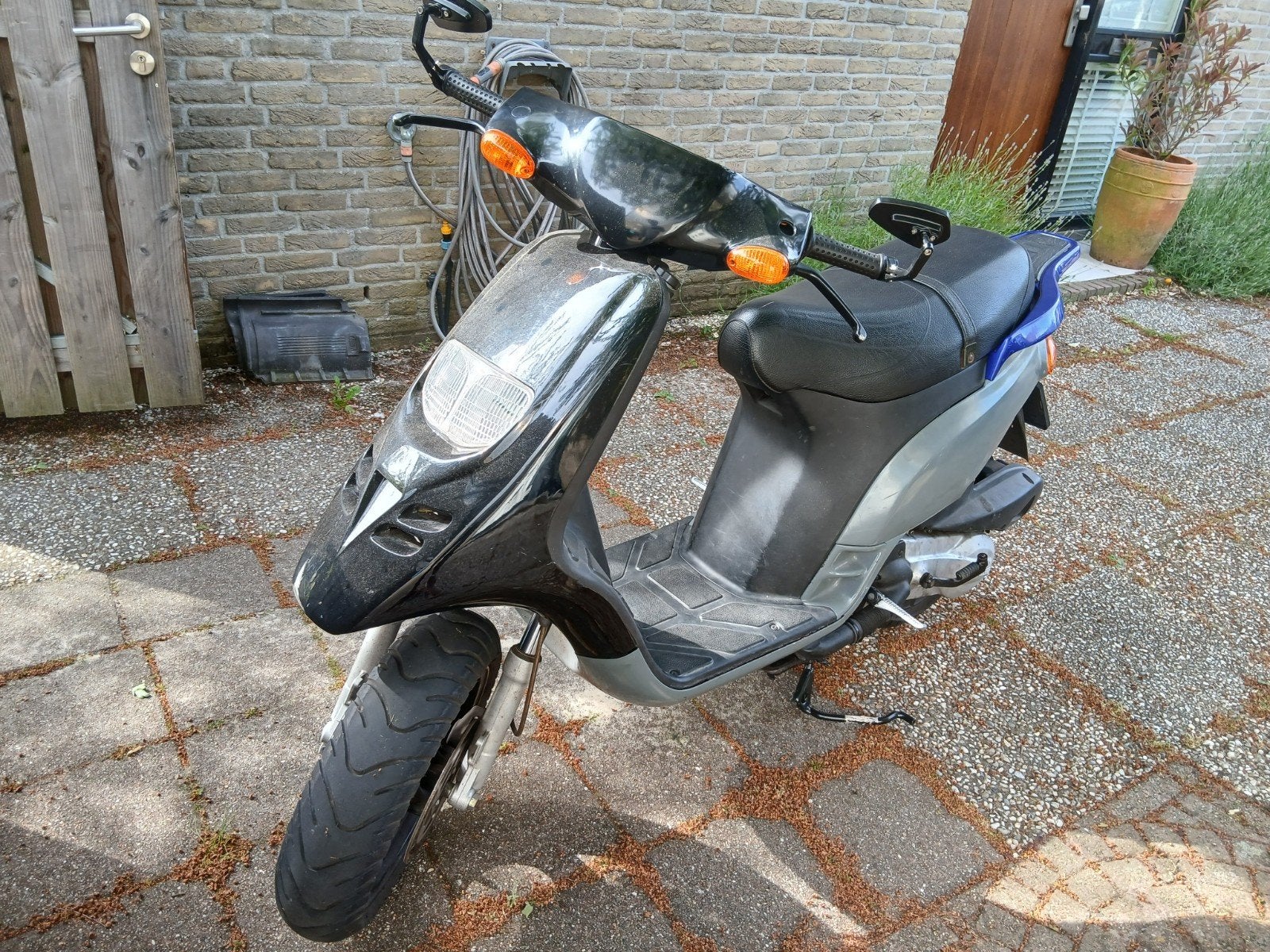 Piaggio Typhoon 125