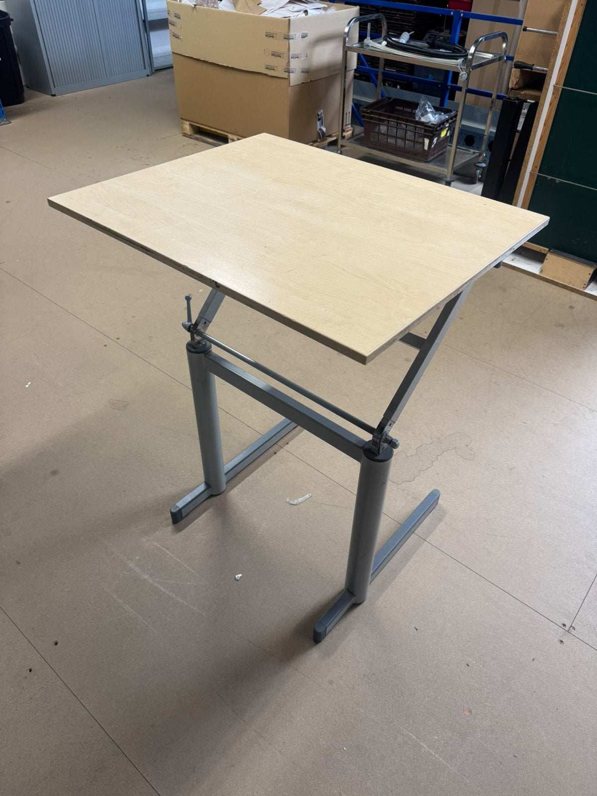 Tekentafel met verstelbaar blad - Gebruikt, Ophalen, Gebruikt, Minder dan 130 cm