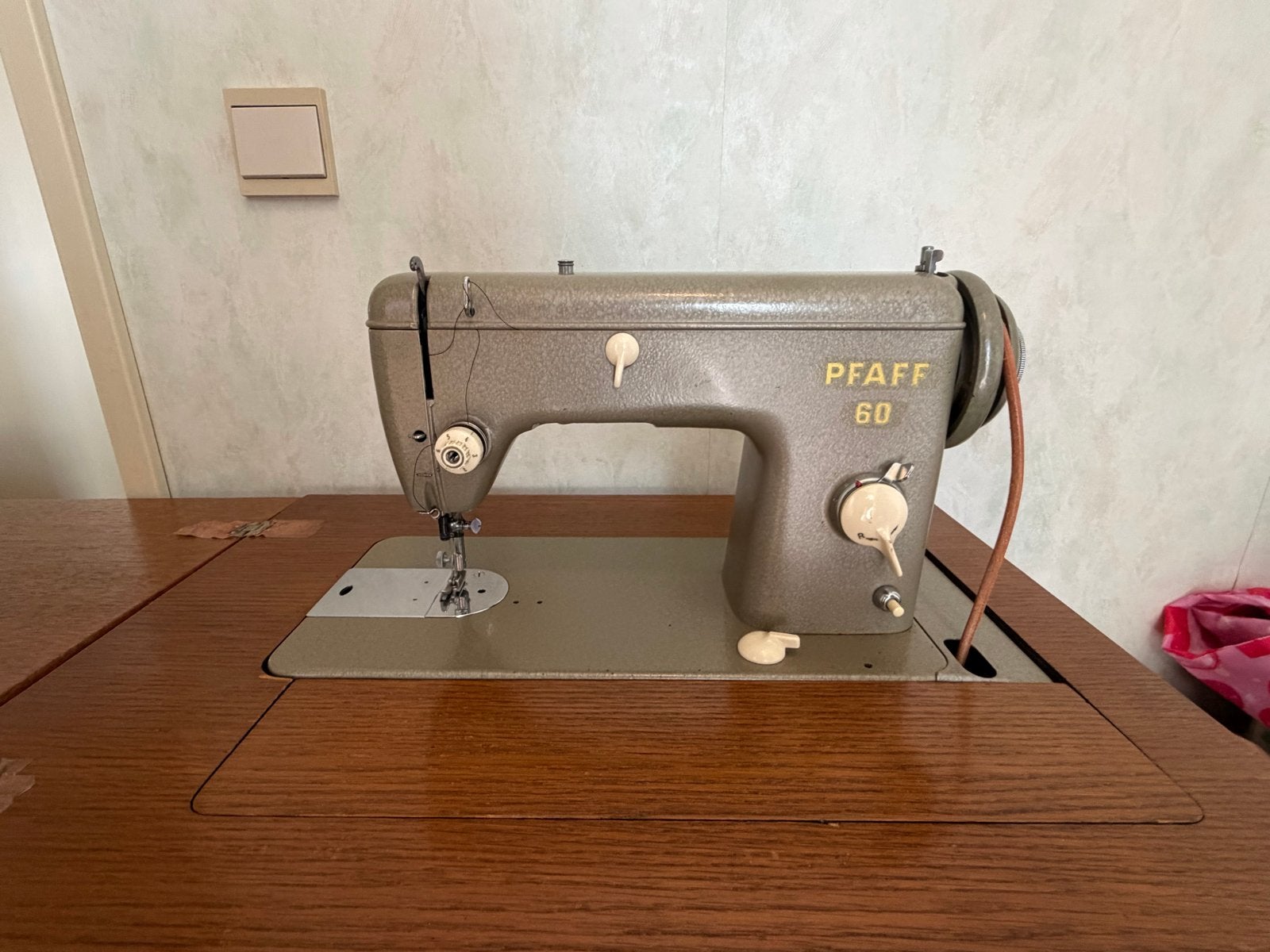 Ouderwetse Pfaff trapnaaimachine - Werkt nog, Ophalen, Gebruikt, Naaimachine, Pfaff