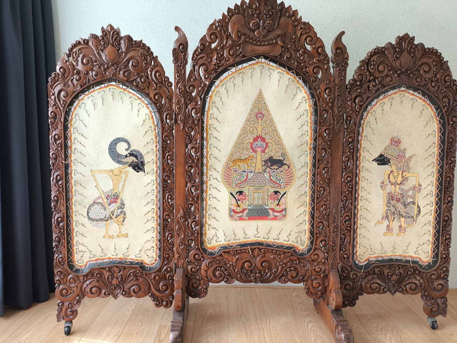 Antiek Indonesisch kamerscherm met Wayang afbeeldingen, Ophalen, Gebruikt