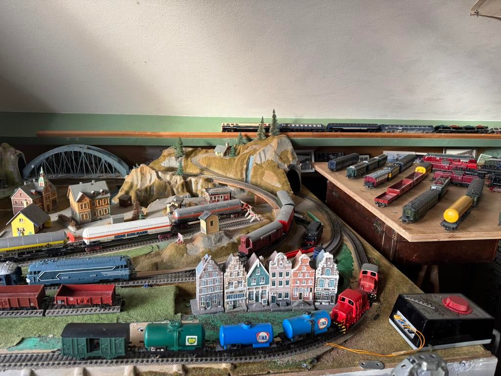 Modelstreinen H0 schaal 1:87, Gelijkstroom of Wisselstroom, Brug, Tunnel of Gebouw, Zo goed als nieuw, Ophalen