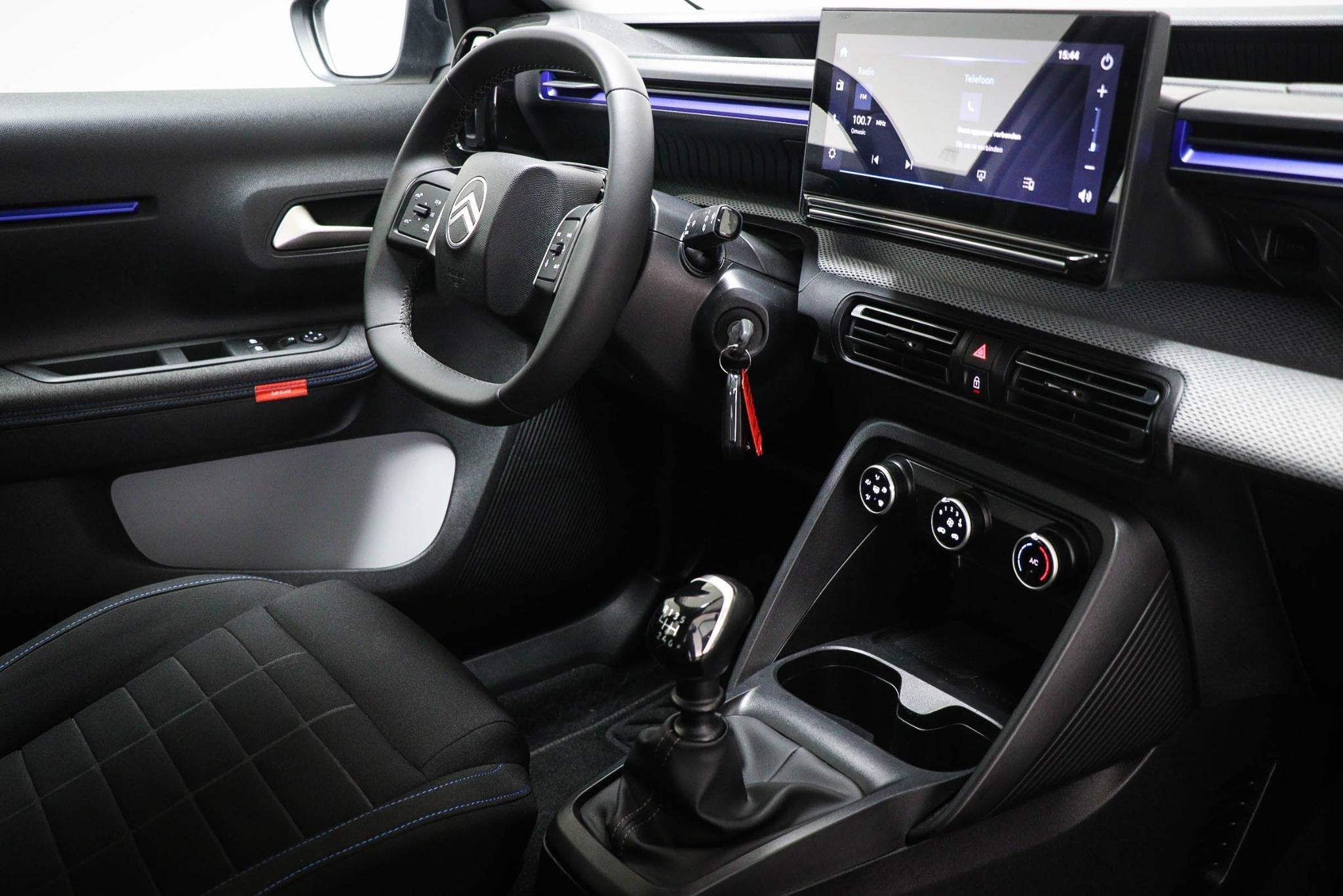 Citroen C3 1.2 Turbo 100pk Plus | AIRCO | CRUISE CONTROL | D, Voorwielaandrijving, 1199 cc, Met garantie (alle), Bedrijf