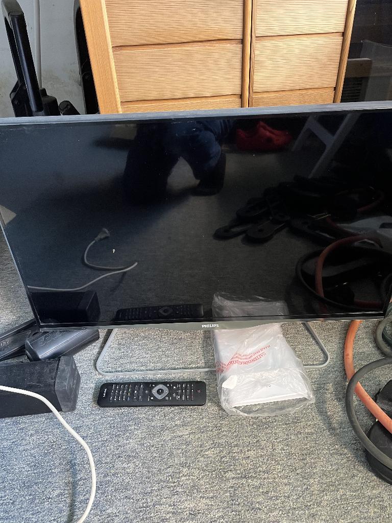 Philips televisie 32 inch, Audio, Tv en Foto, Televisies, Philips, LED, 50 Hz, Zo goed als nieuw