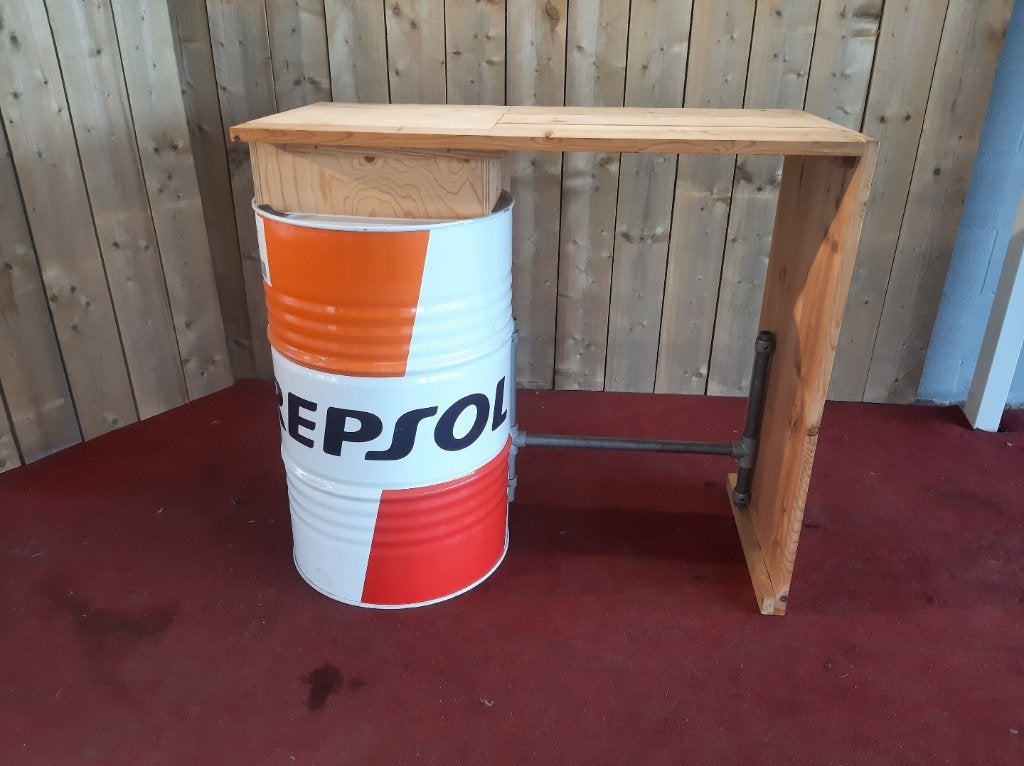 Statafel repsol sta tafel man cave €80,00 bar tafel Repsol, Ophalen, Helmen Store, 06-51941417, Pascalstraat 6 1704 RD Heerhugowaard