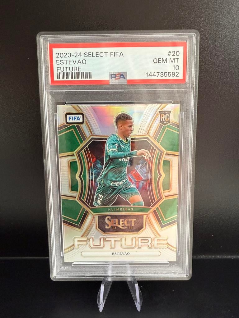 Estevao Rookie Card PSA 10 Palmeiras Panini Select, Ophalen of Verzenden, Nieuw, Buitenlandse clubs, Spelerskaart