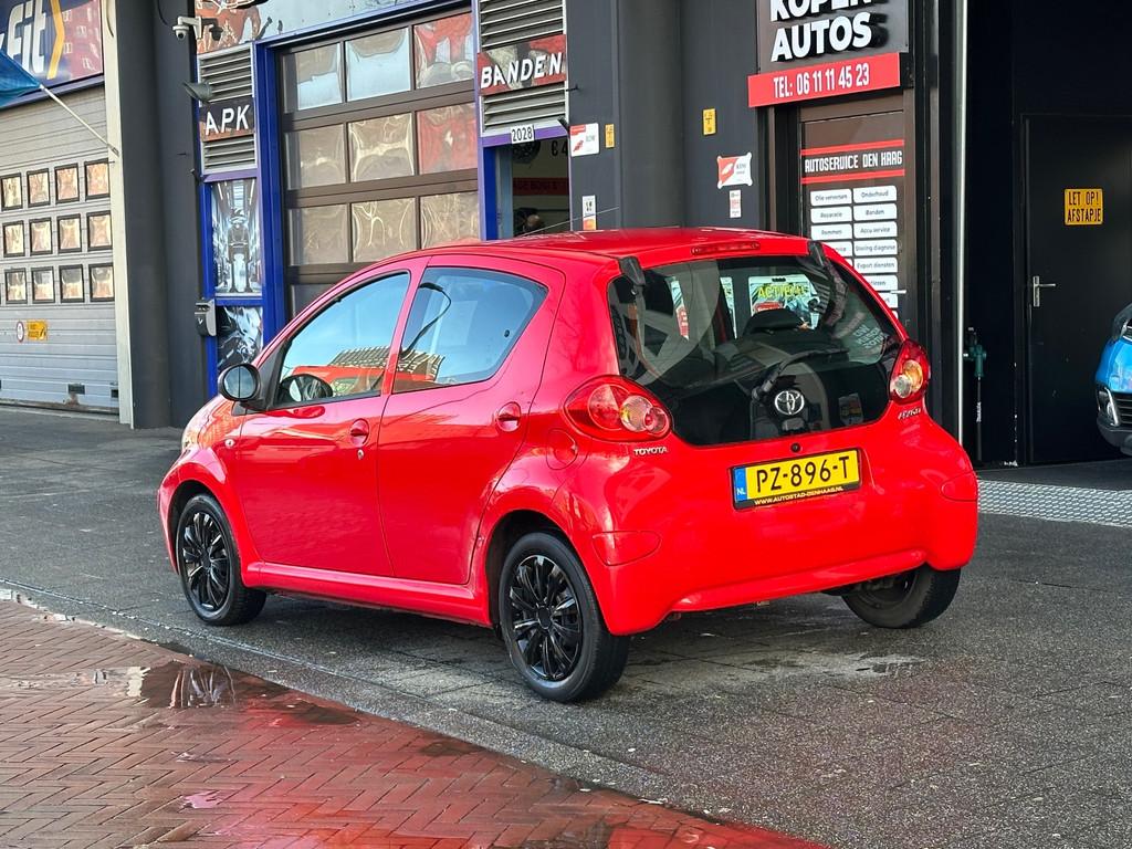 Toyota Aygo 1.0-12V Comfort 5 Deurs Airco, Voorwielaandrijving, Stof, Gebruikt, 4 stoelen