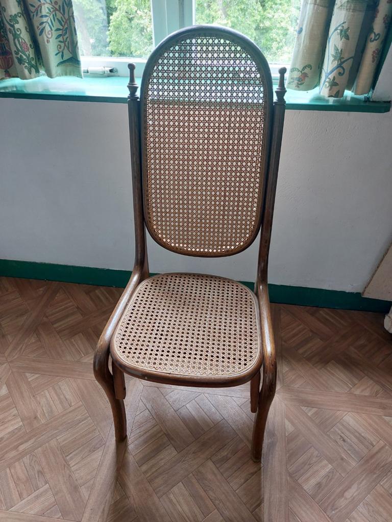 1 hoge Thonet stoel, Ophalen, Gebruikt, Bruin, Eén
