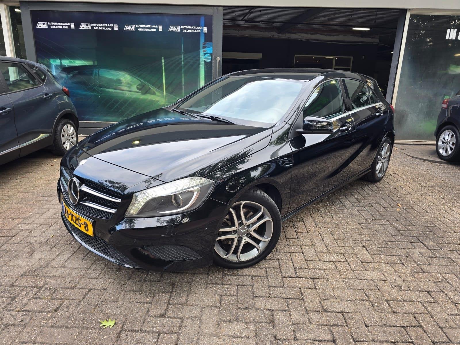 Mercedes-Benz A-klasse 180 Ambition | AUTOMAAT | 3/6 OF 12MN, Auto's, Gebruikt, 4 cilinders, Navigatiesysteem, 695 kg
