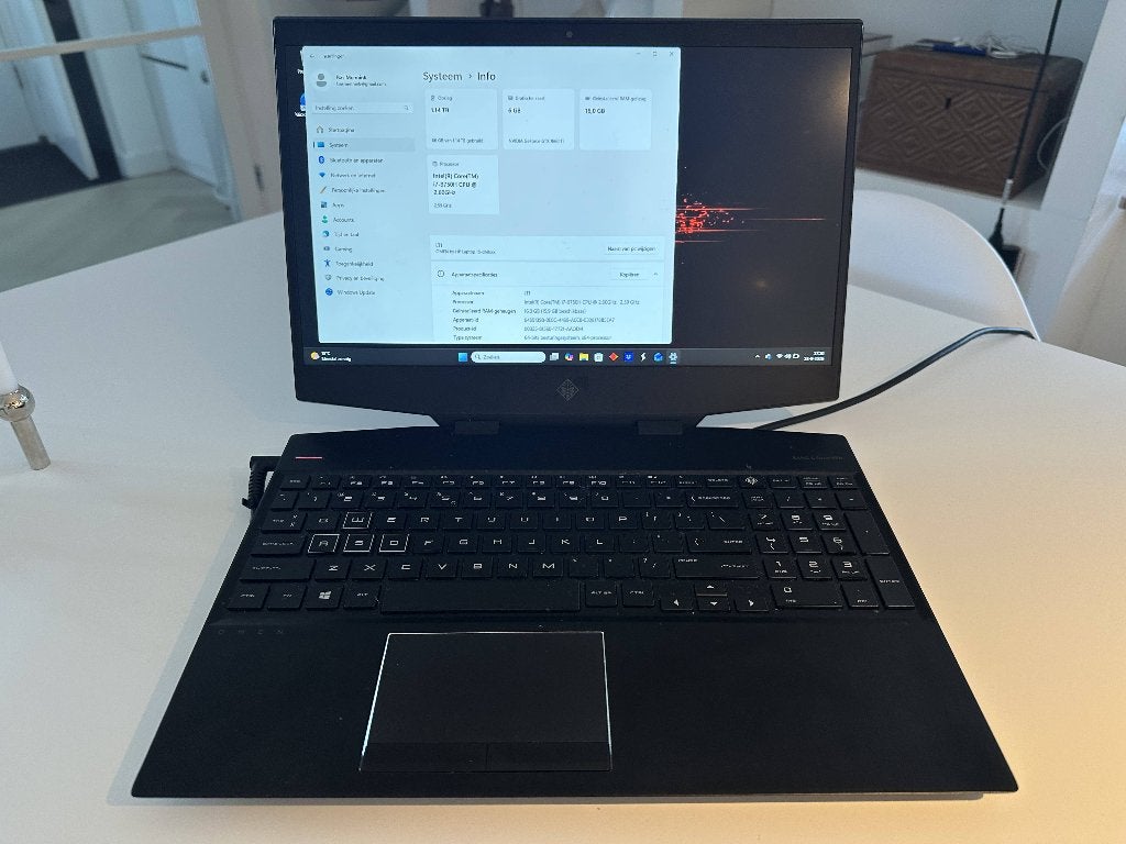 Omen by HP Laptop 15-dh0xxx