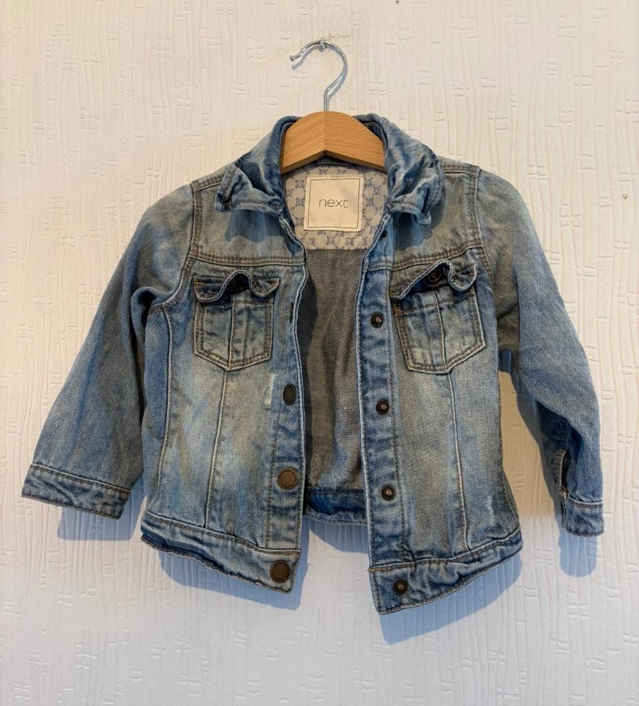 Jeans jasje maat 86, Kinderen en Baby's, Babykleding | Maat 86, Ophalen of Verzenden, Zo goed als nieuw, Meisje, Jasje