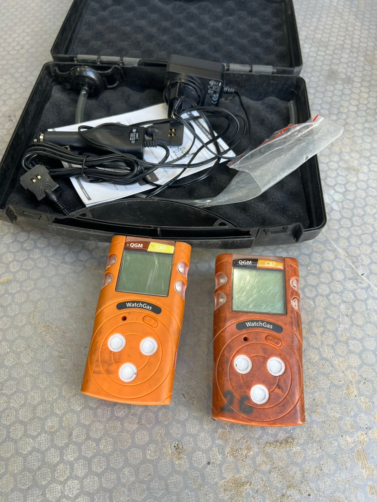 WatchGas QGM Gasdetector (2 stuks) met toebehoren, Ophalen of Verzenden, Gebruikt, Overige meters