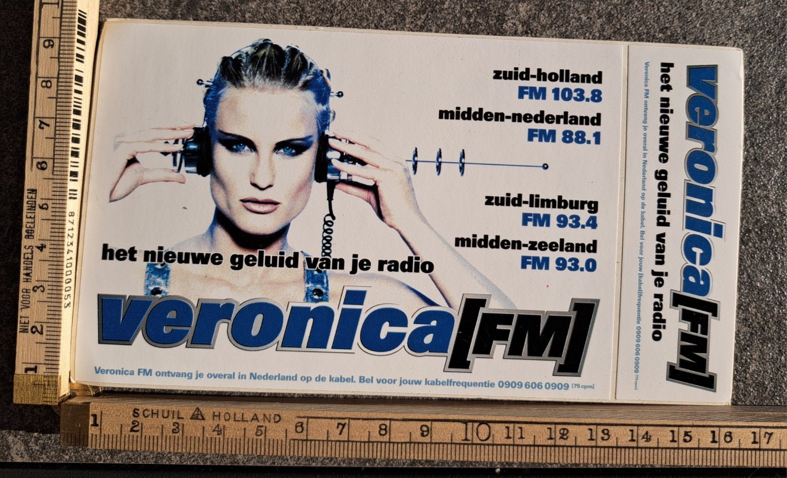 Vintage sticker het nieuwe geluid van je radio Veronica FM, Ophalen of Verzenden, Zo goed als nieuw