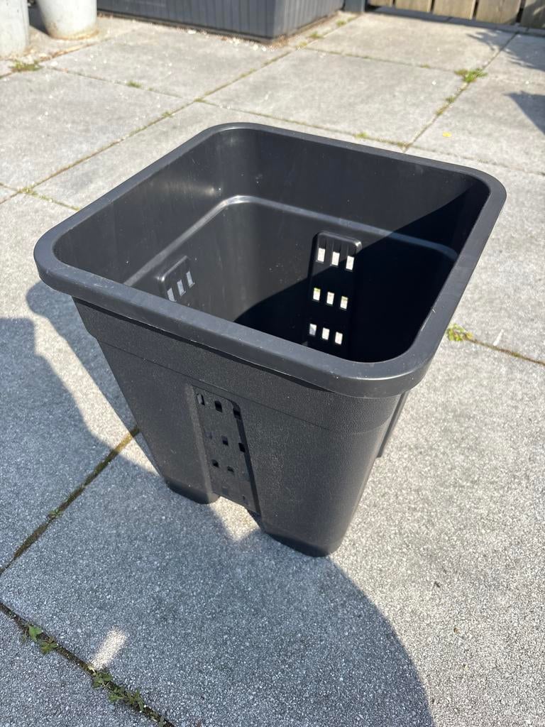 50x Nieuwe Vierkante Kweekpotten 18 Liter - Zwart, Ophalen