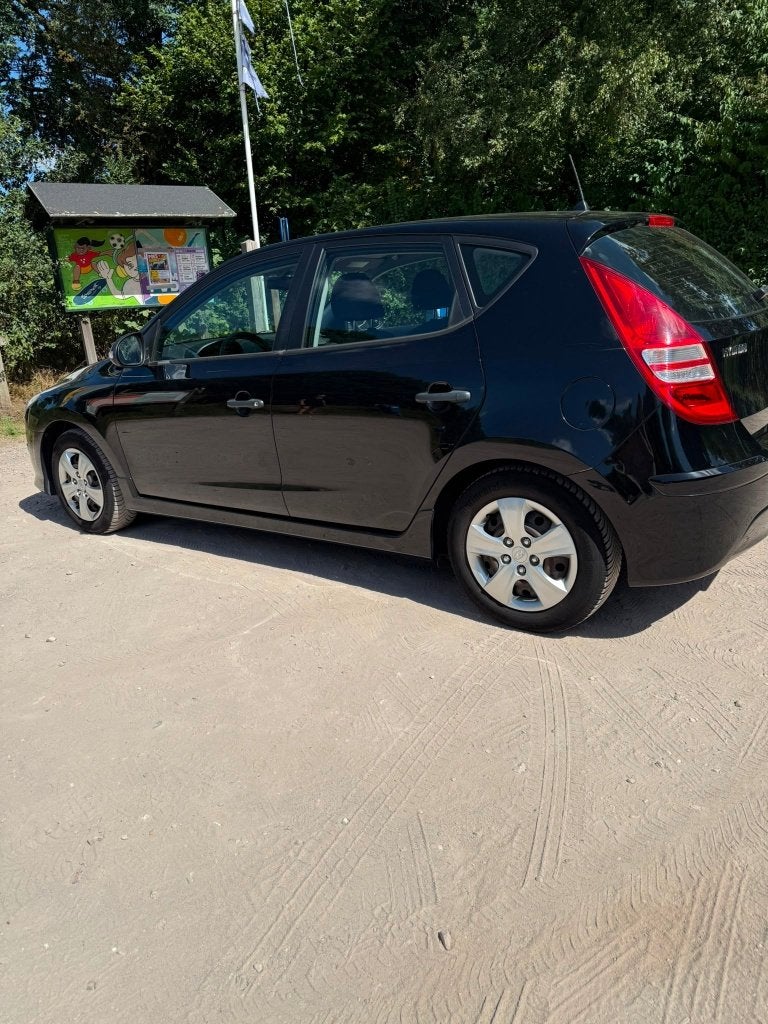 Hyundai I 30  bouwjaar 2011, Euro 5, Stof, Zwart, 4 cilinders