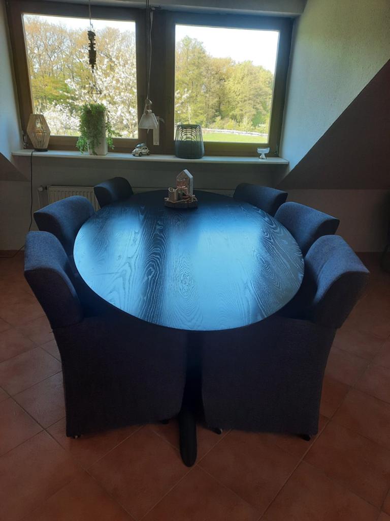 Ovale zwarte tafel met metalen kruispoot, Ophalen, Gebruikt, 100 tot 150 cm, 200 cm of meer