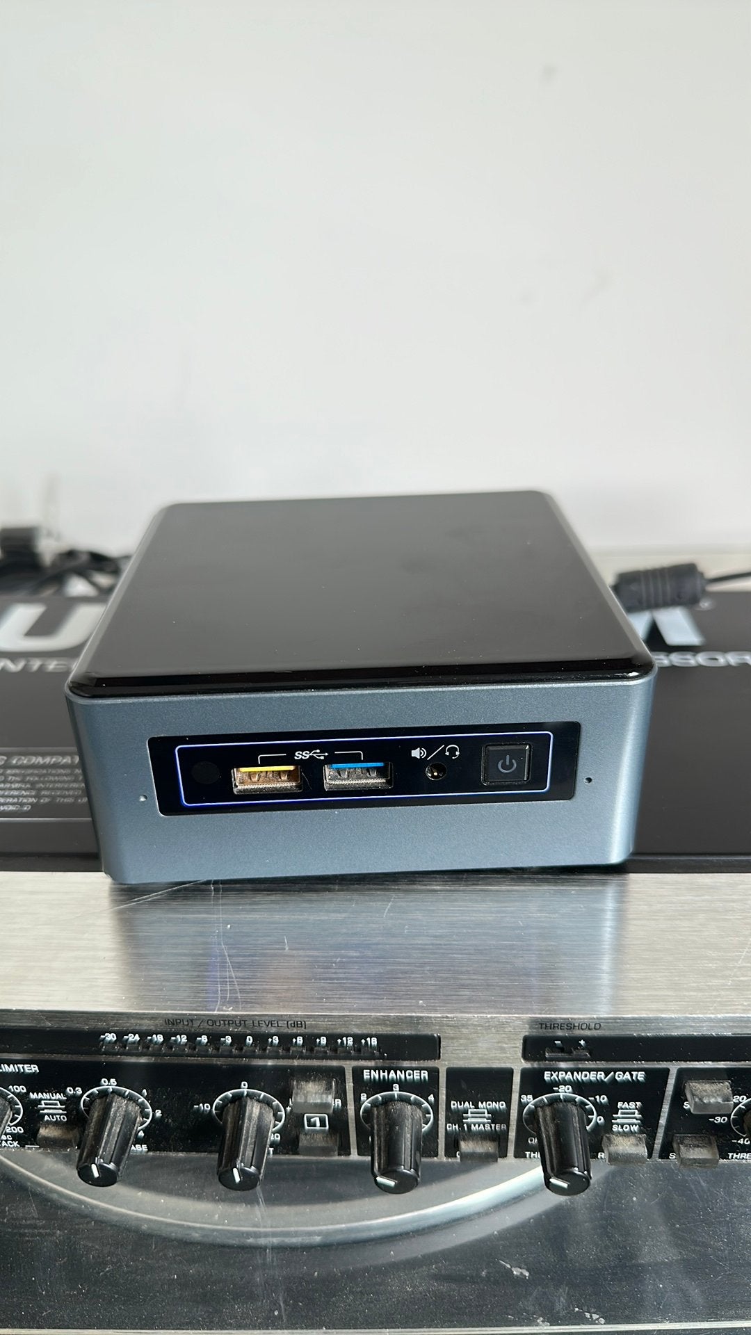 Intel NUC, Ophalen of Verzenden, Zo goed als nieuw
