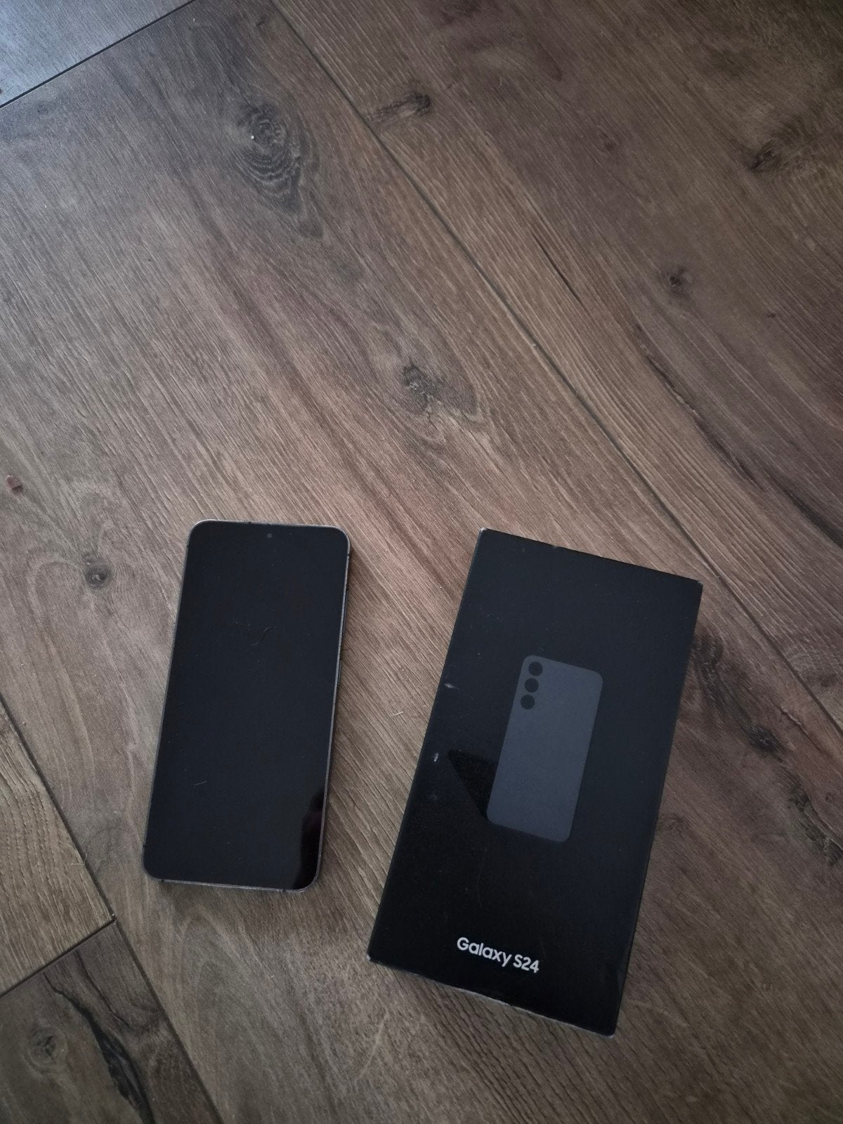 Foto 7 van Samsung S24 in perfecte staat met doos en oplader