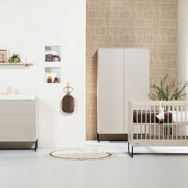 Kidsmill Intense II Commode en ledikant kleur Oatmeal/zwart, Ophalen, Zo goed als nieuw, Jongetje of Meisje