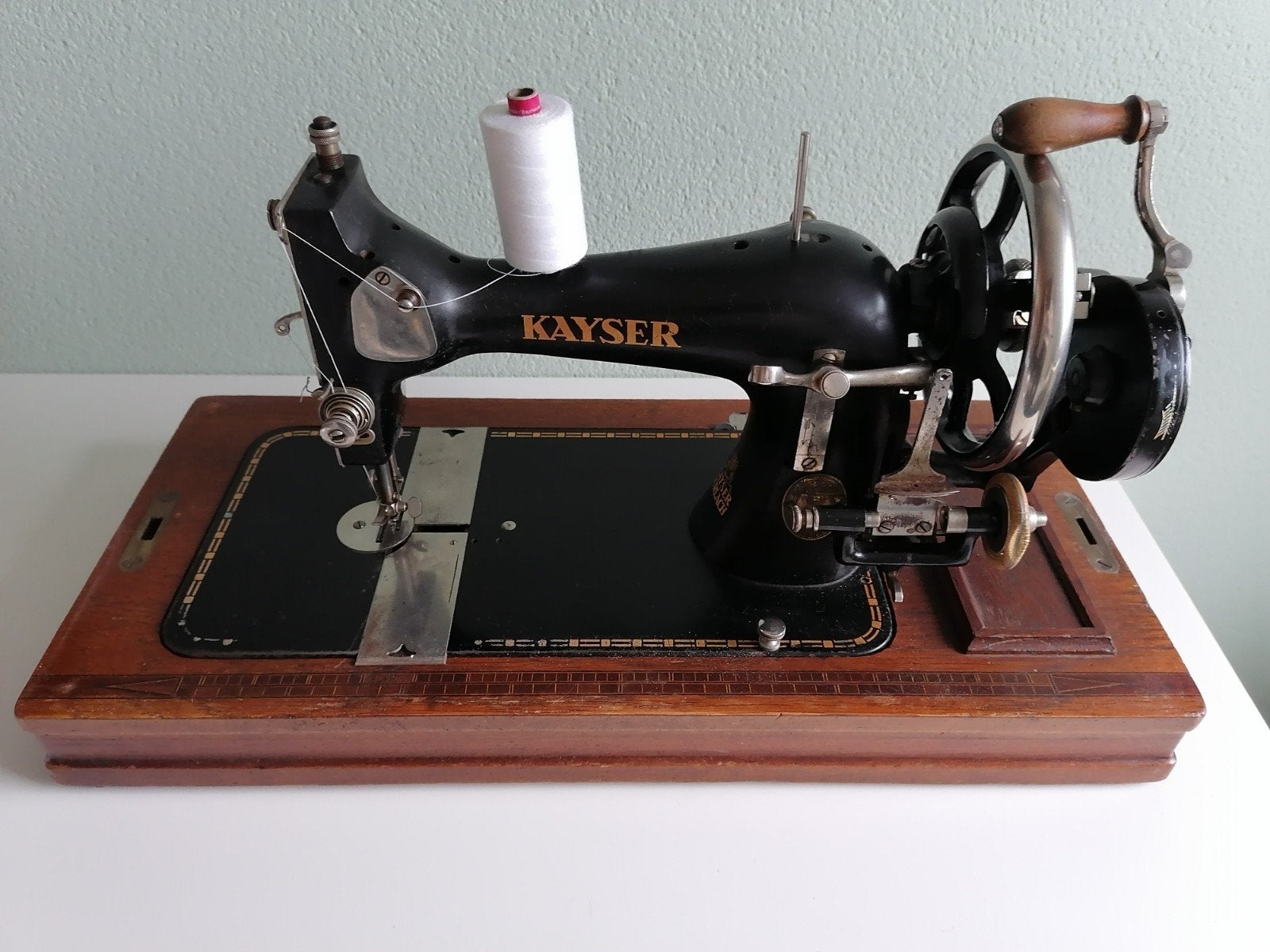 Vintage Kayser Naaimachine met Houten Kap, Ophalen