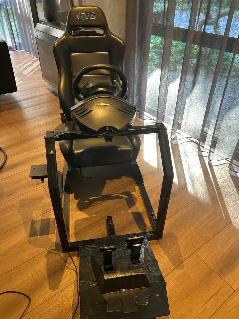 Thrustmaster Ferrari racestuur met Playseat racestoel, Spelcomputers en Games, Spelcomputers | Overige Accessoires, Gebruikt, Racestuur