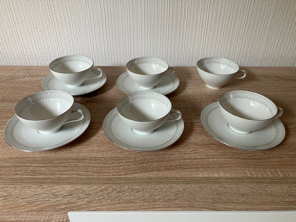 5 mooie Thee Kop en Schotels - A PAS N  -  Sarah  -  65, Gebruikt, Ophalen of Verzenden, Overige stijlen, Kop(pen) en/of Schotel(s)