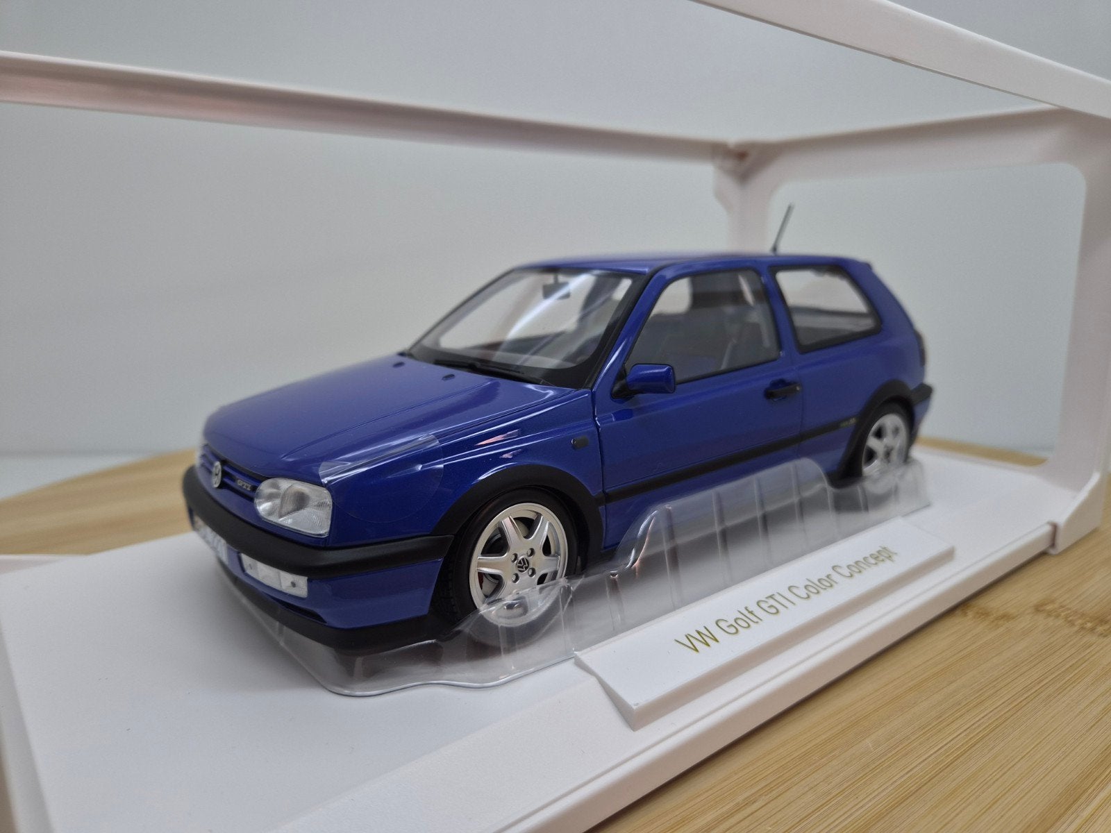Norev Volkswagen Golf GTI Color Concept 1:18 Blauw, Auto, Nieuw, Norev, Ophalen of Verzenden