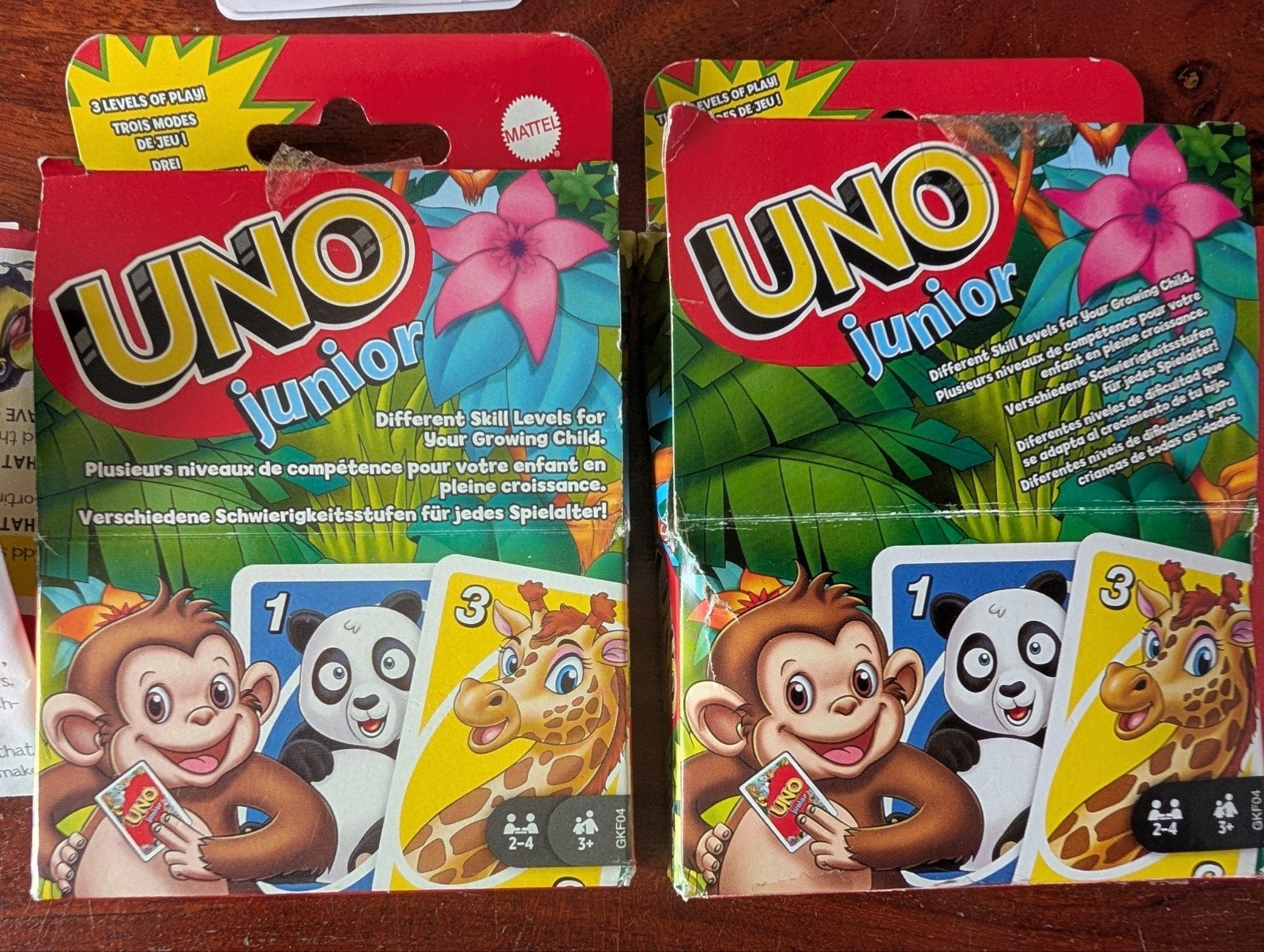 2x UNO Junior Kaartspel, Hobby en Vrije tijd, Een of twee spelers, Ophalen of Verzenden, Gebruikt, Mattel