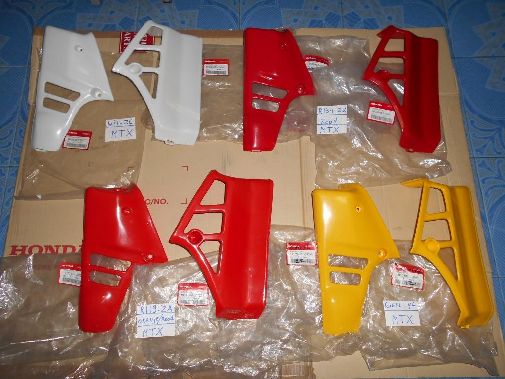 Nieuw Setje Ori Radiateur Kappen Honda MTX80R2-MTX125R/200R, Verzenden, Nieuw, Kap, Honda