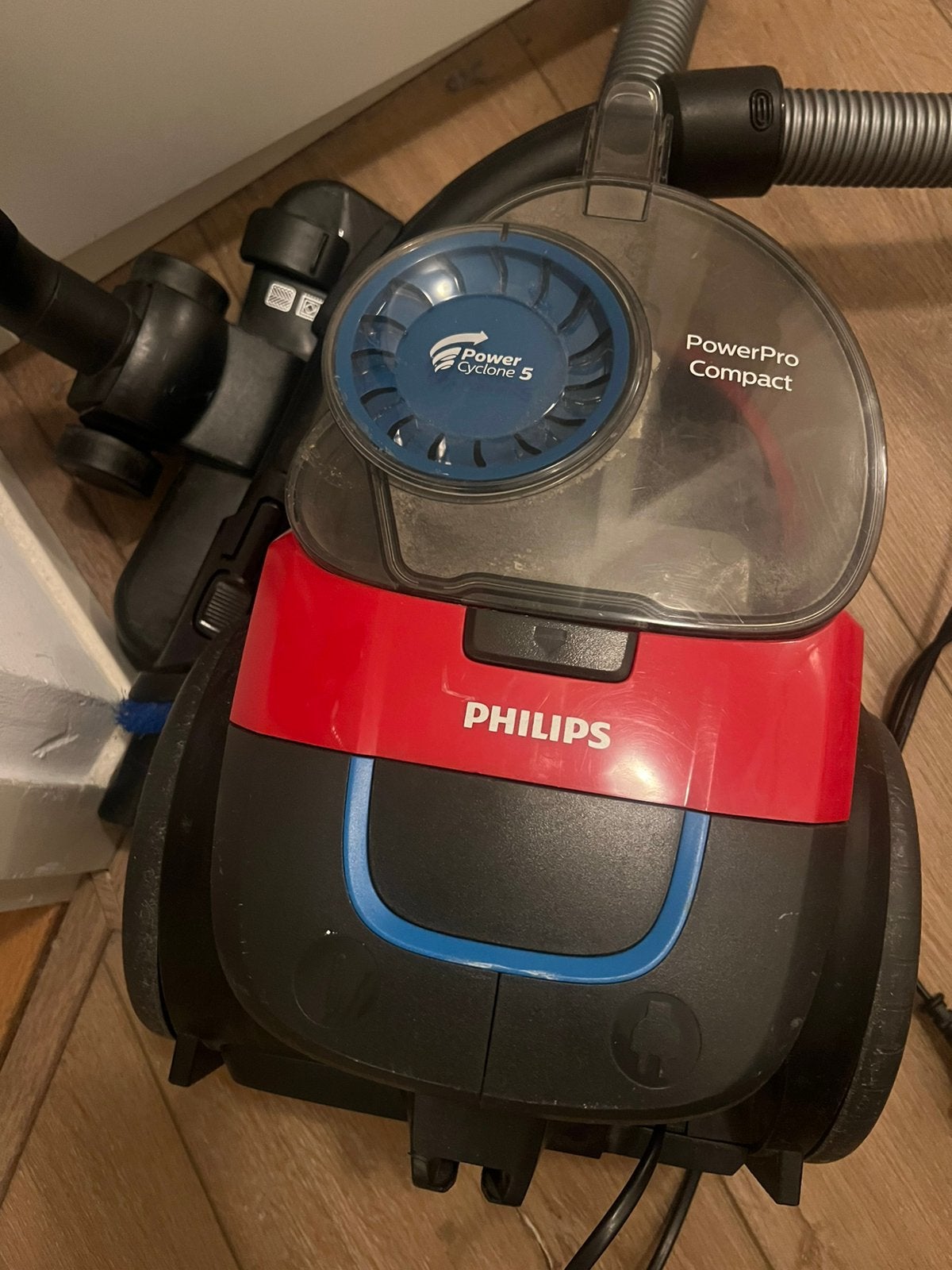 Philips bagless vacuum cleaner, Ophalen, Zo goed als nieuw