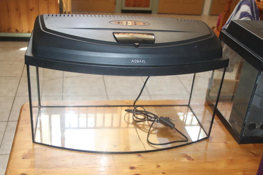 Aquarium 60*30*30 Aquael ronde voorruit, Ophalen, Gebruikt, Leeg aquarium, Aquael