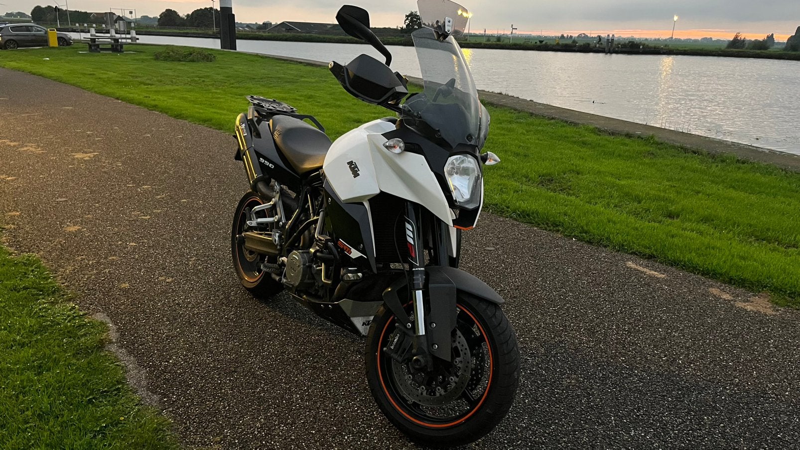 Ktm 990 smt, 2 cilinders, Occasion, Motorrijbewijs A, Particulier