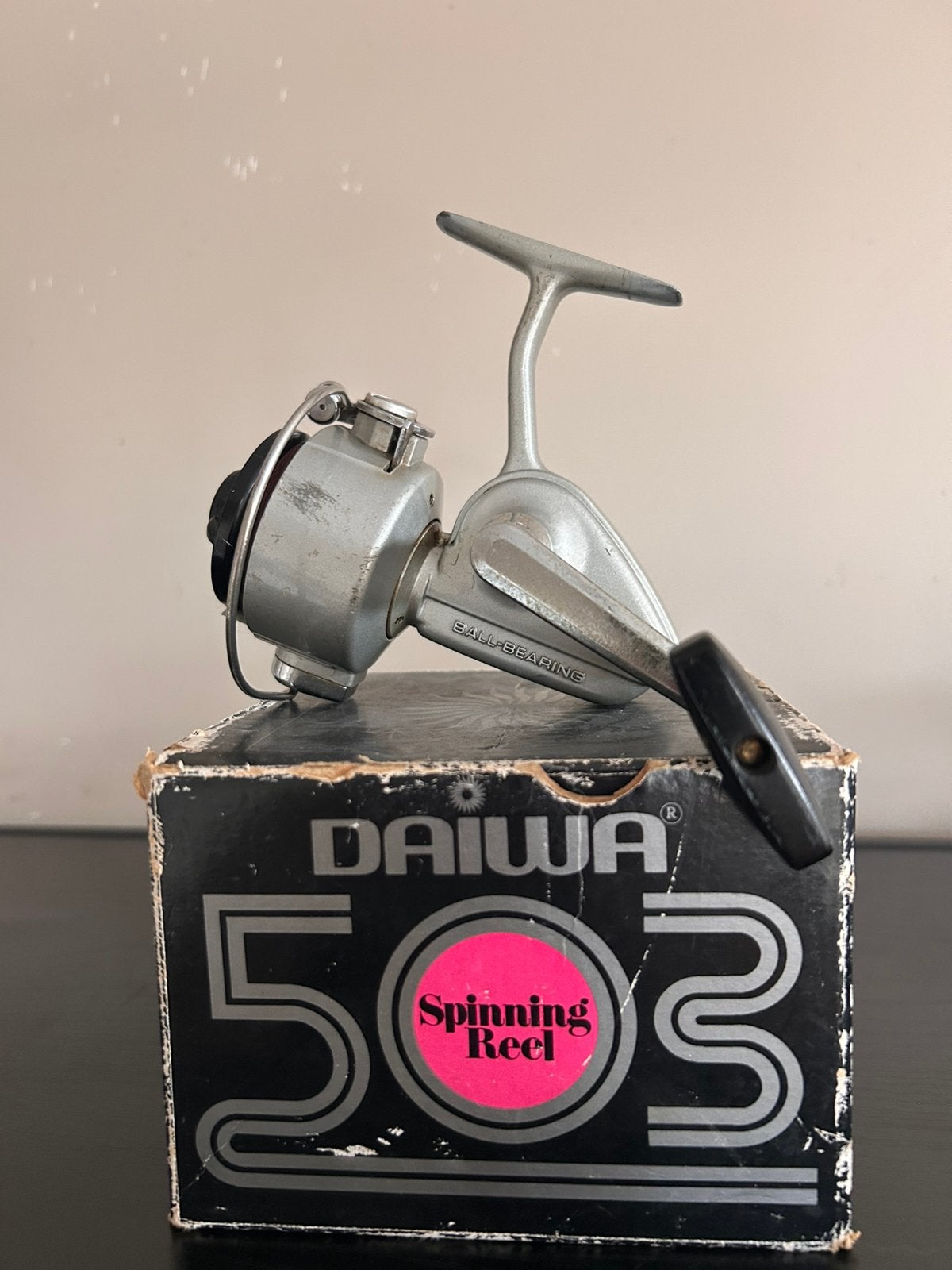 Daiwa 503, met doos, Ophalen of Verzenden, Zo goed als nieuw, Molen